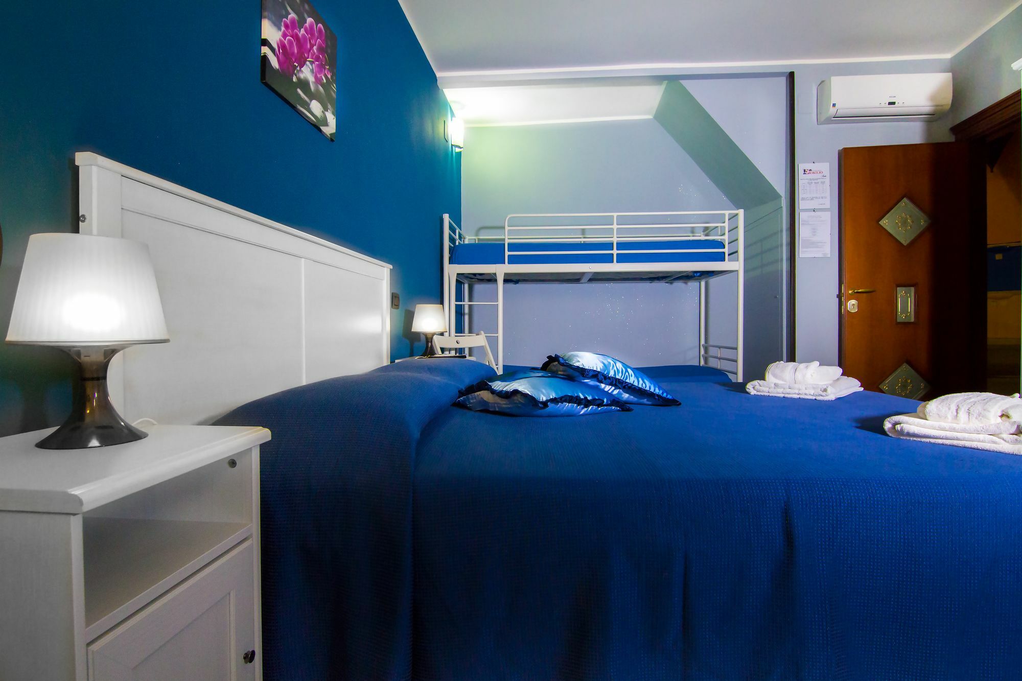 B&B Eraclio Suite Barletta Exterior photo